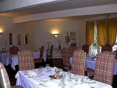 Logis Hotels - Hotel Restaurant Du Midi